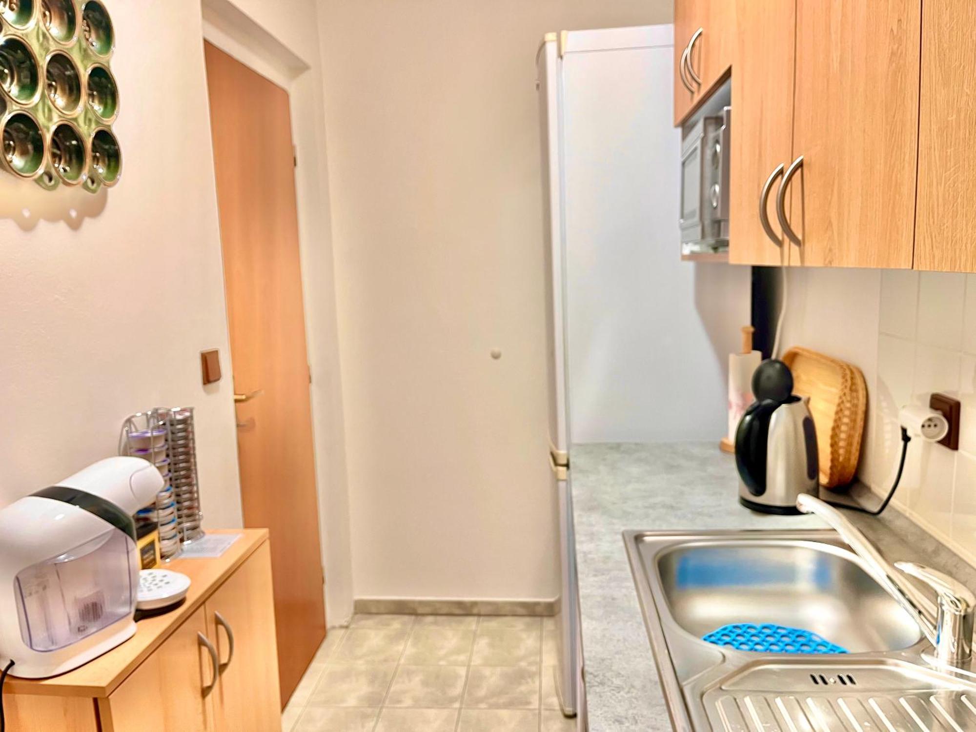 P&P Jicin Apartments - Soukrome 2-3 Luzkove Pokoje S Vlastni Kuchyni A Koupelnou Esterno foto